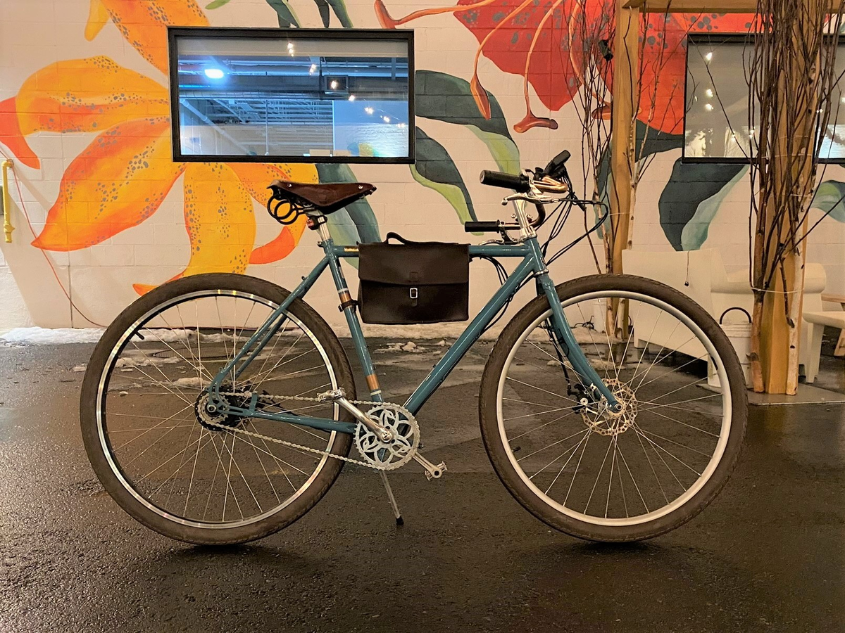 Stealthy electric city bike