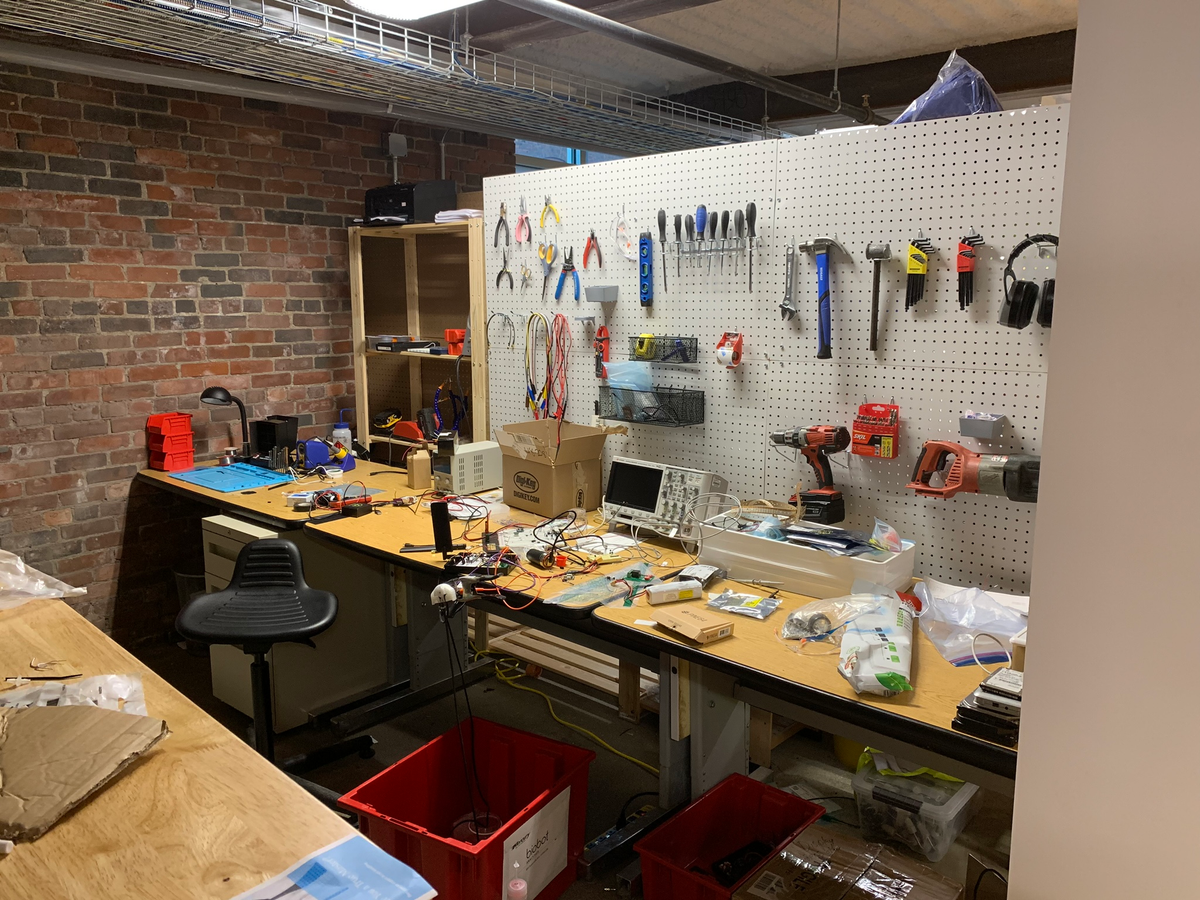 Biobot Dry Lab, a makerspace for biologists, chemists and engineers