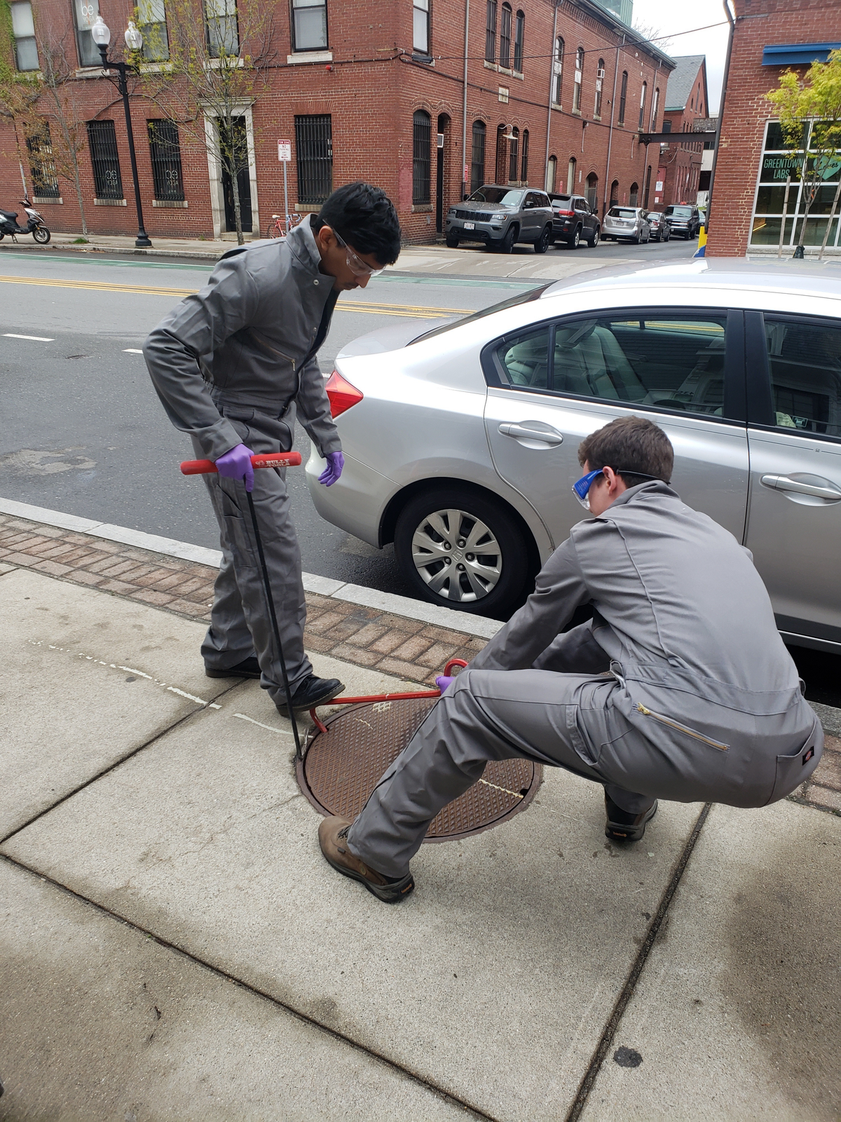 High load manhole lifter